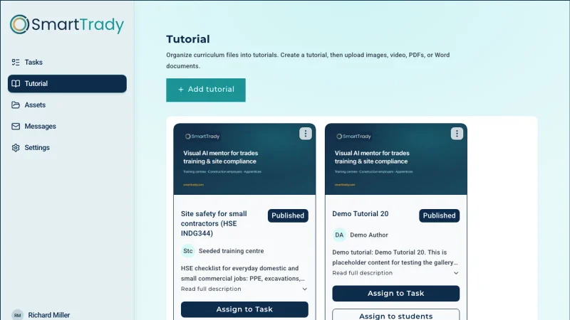 Instructor tutorial catalog with published lessons in Smart Trady
